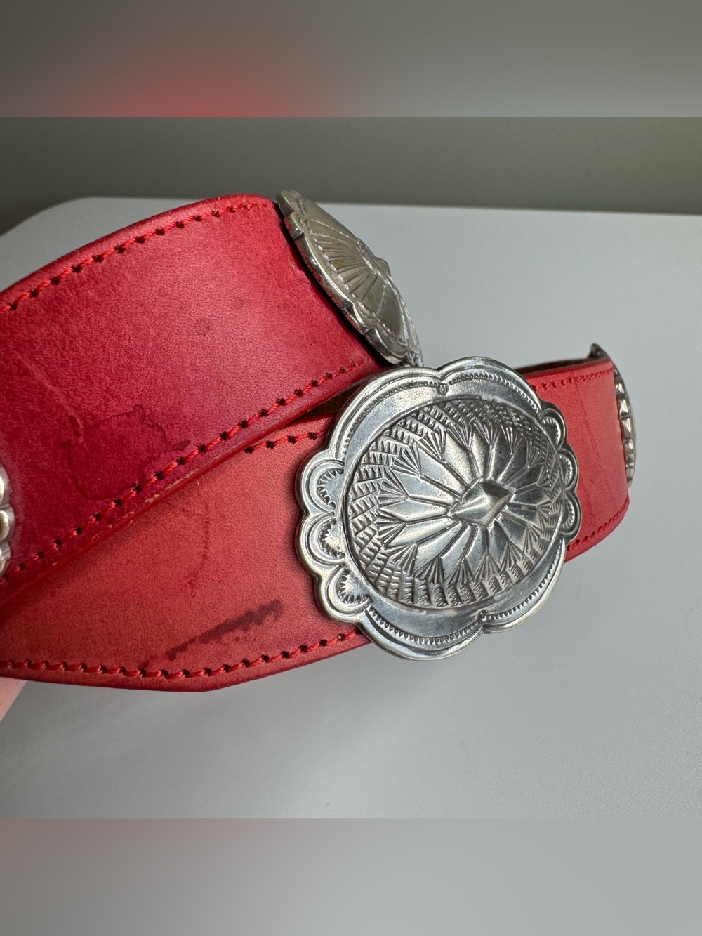 Vintage Justin Western Red Leather Silver Concho Belt Size 32 No Buckle Rodeo - Picture 2 of 10